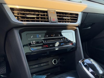 2027 Volkswagen Taos SEL 4MOTION