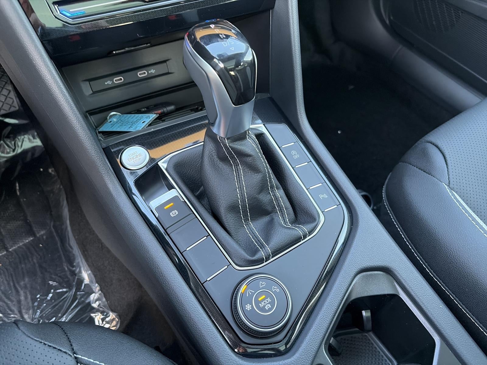 2027 Volkswagen Taos SEL 4MOTION