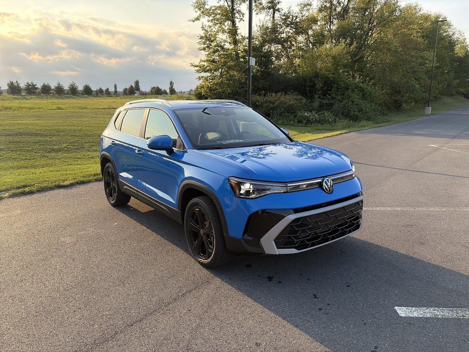 2027 Volkswagen Taos SEL 4MOTION
