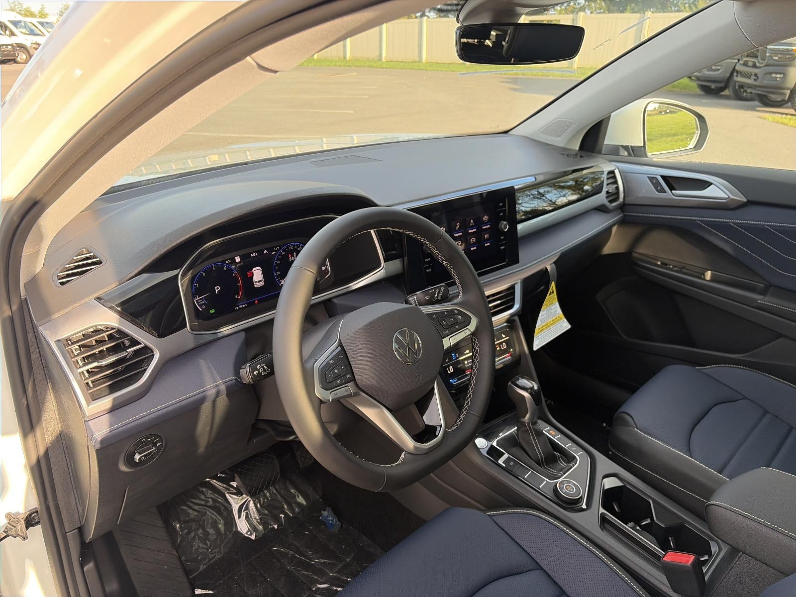 2027 Volkswagen Taos SEL 4MOTION