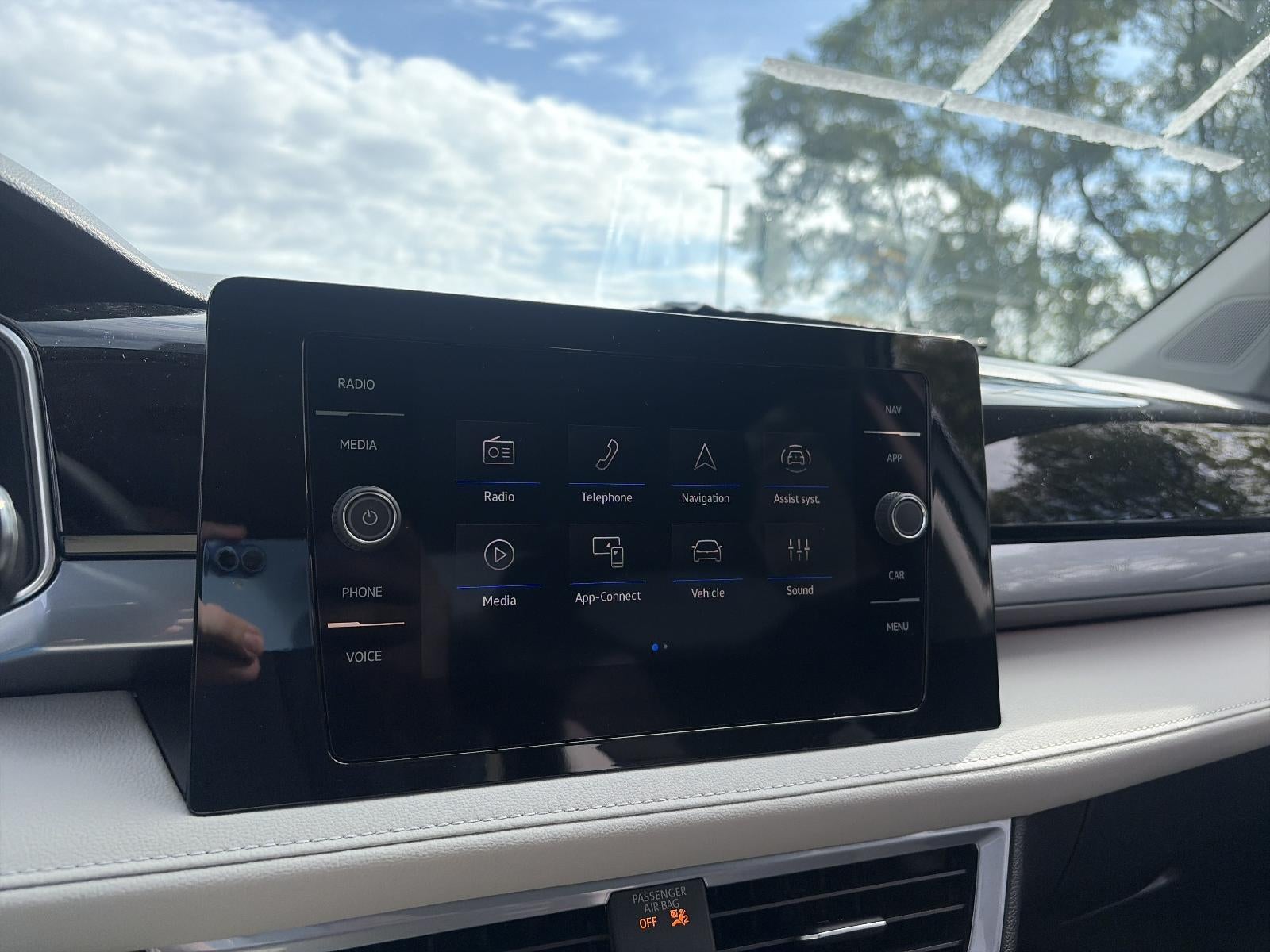 2027 Volkswagen Taos SEL 4MOTION