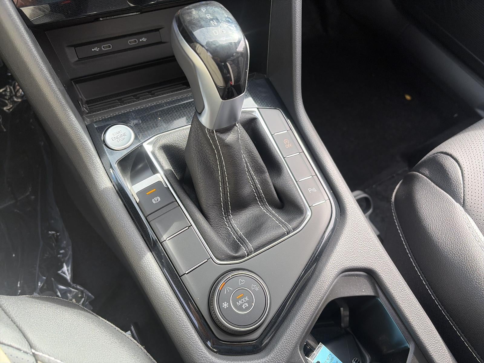 2027 Volkswagen Taos SEL 4MOTION