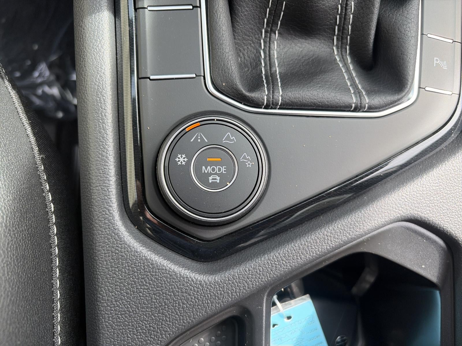 2027 Volkswagen Taos SEL 4MOTION