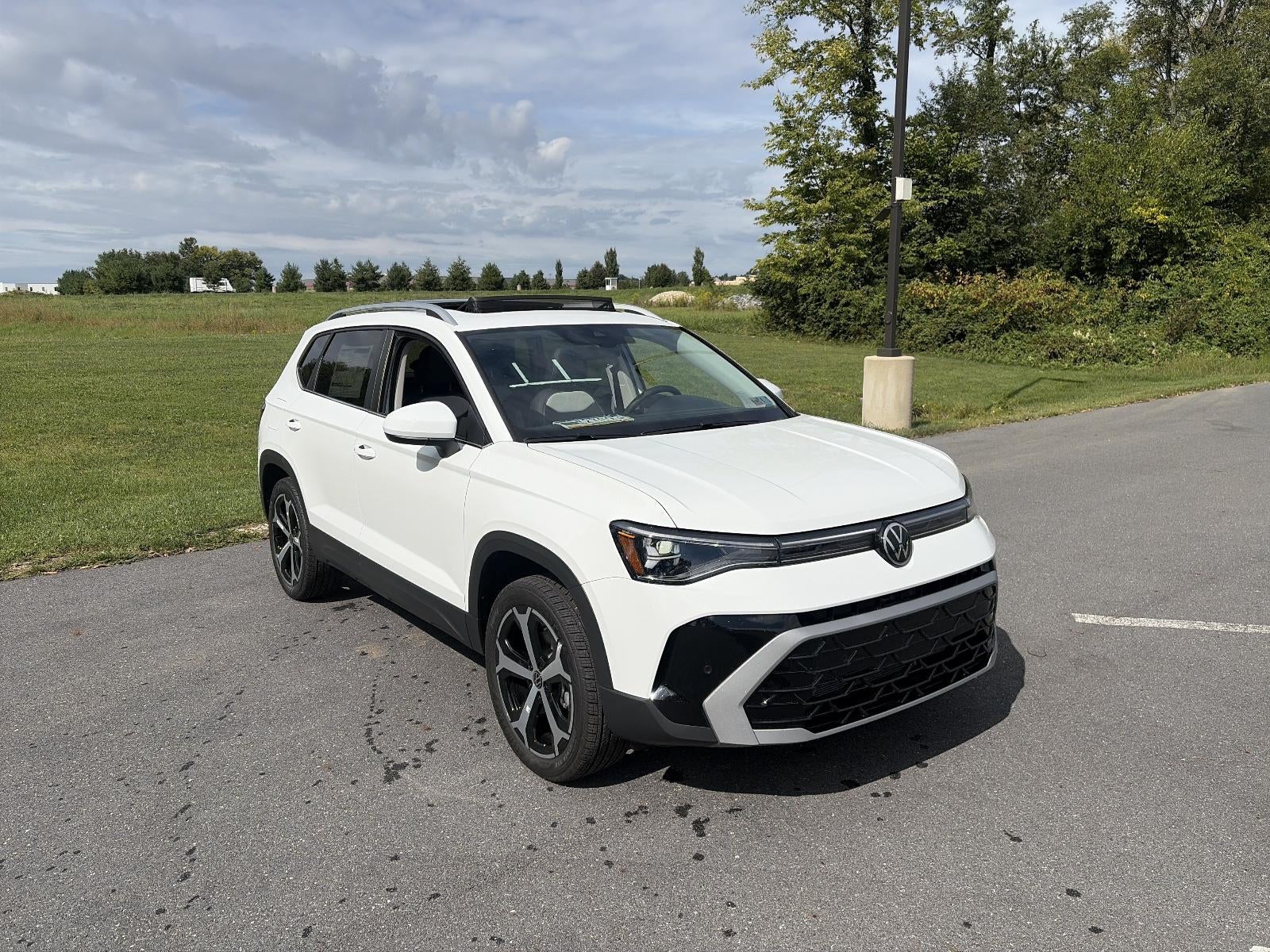 2027 Volkswagen Taos SEL 4MOTION
