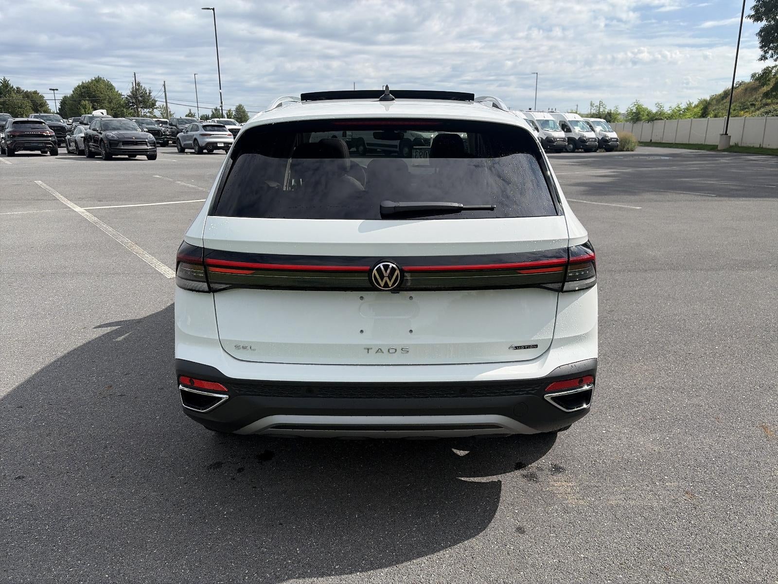 2027 Volkswagen Taos SEL 4MOTION