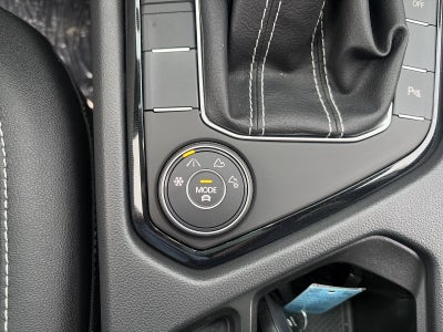 2027 Volkswagen Taos SEL 4MOTION
