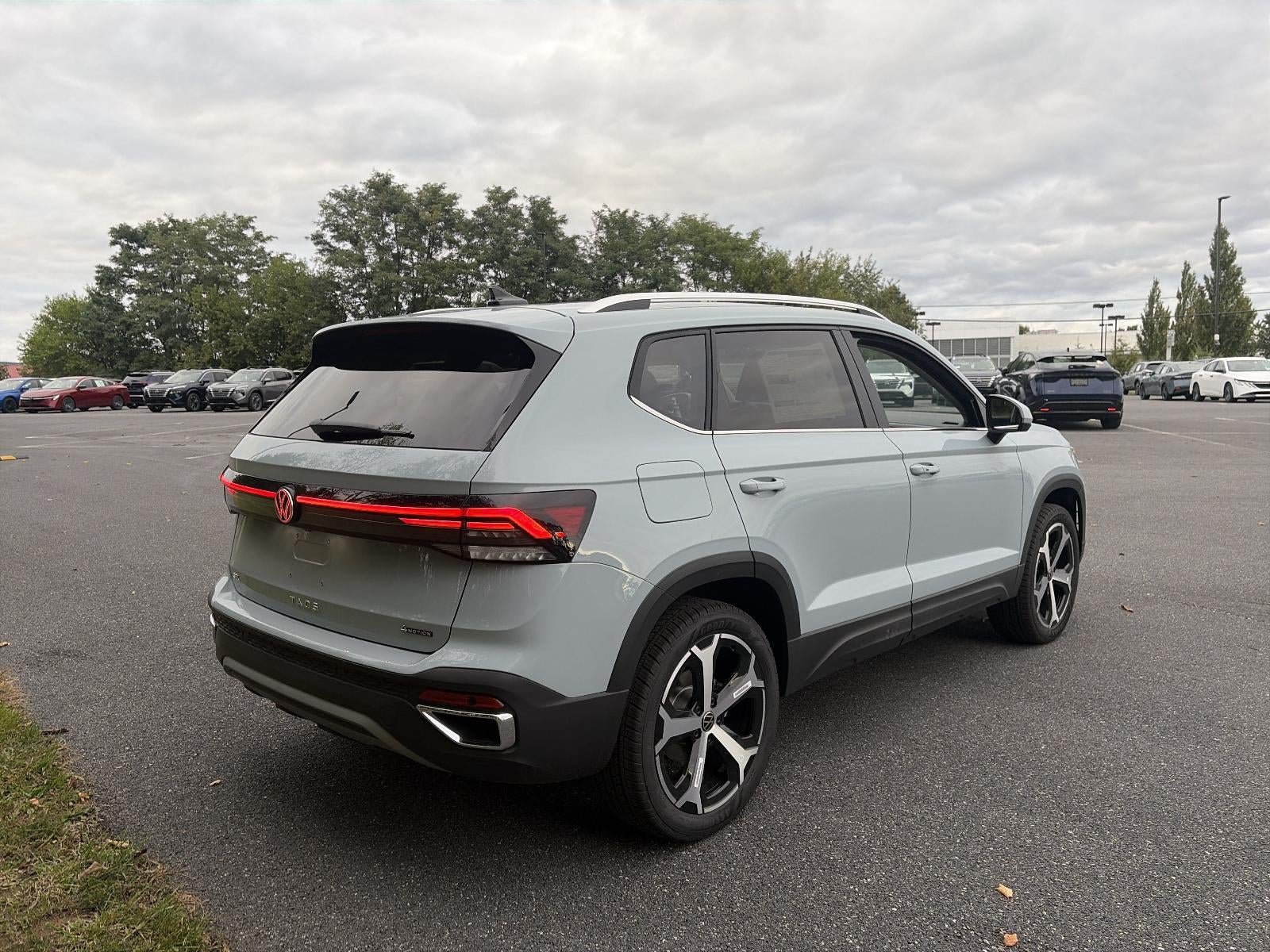2027 Volkswagen Taos SEL 4MOTION