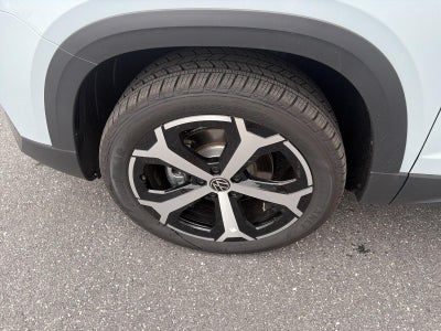 2027 Volkswagen Taos SEL 4MOTION
