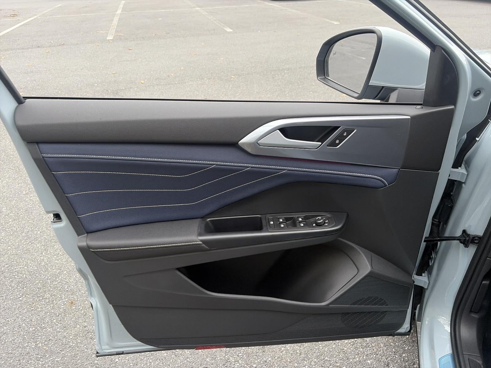 2027 Volkswagen Taos SEL 4MOTION