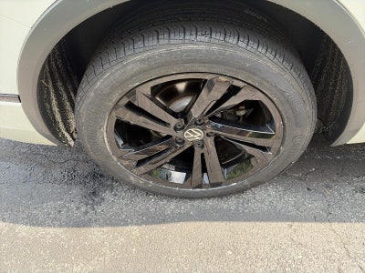 2023 Volkswagen Tiguan 2.0T SE R-Line Black 4MOTION