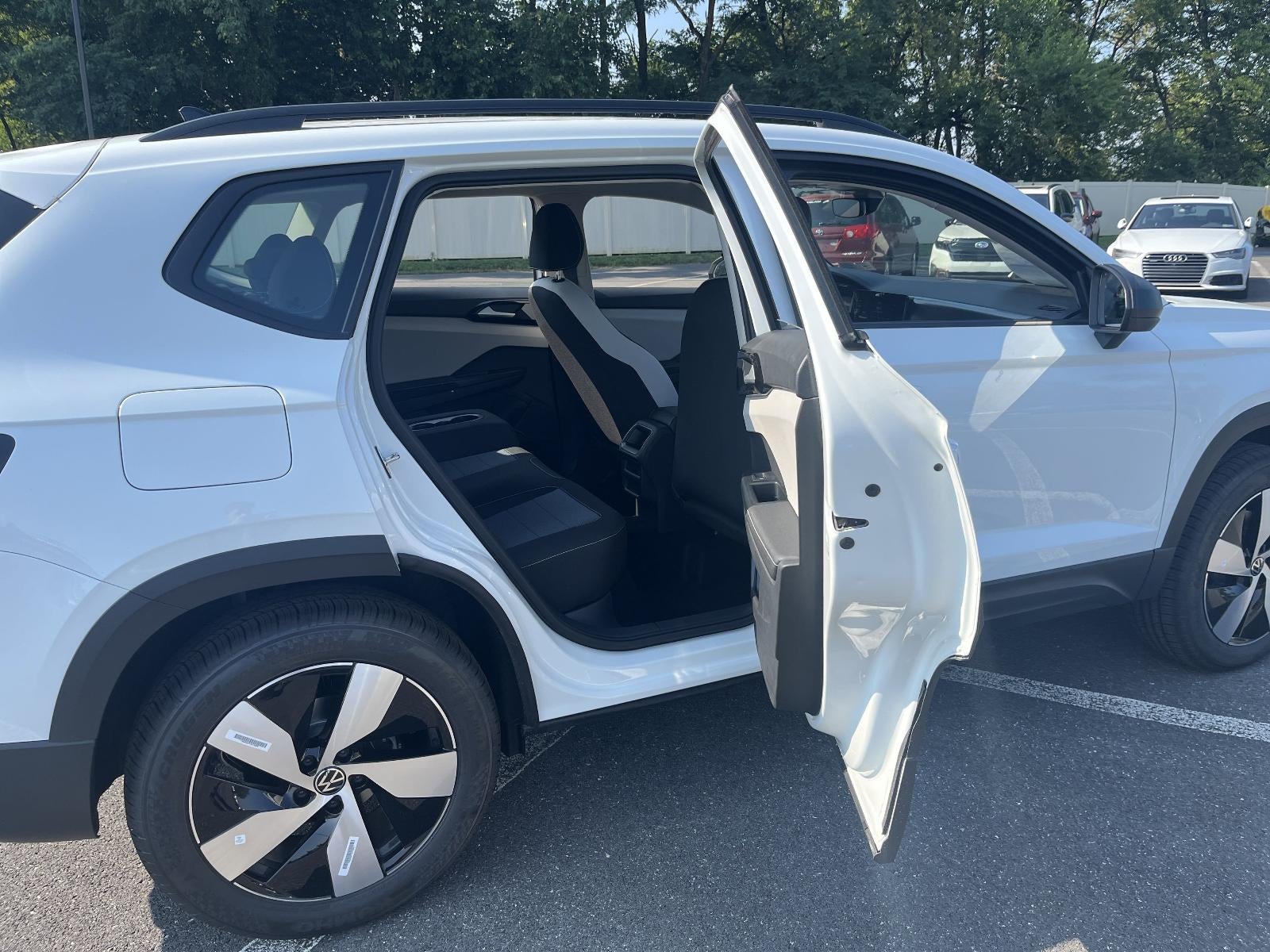 2025 Volkswagen Taos S 4MOTION