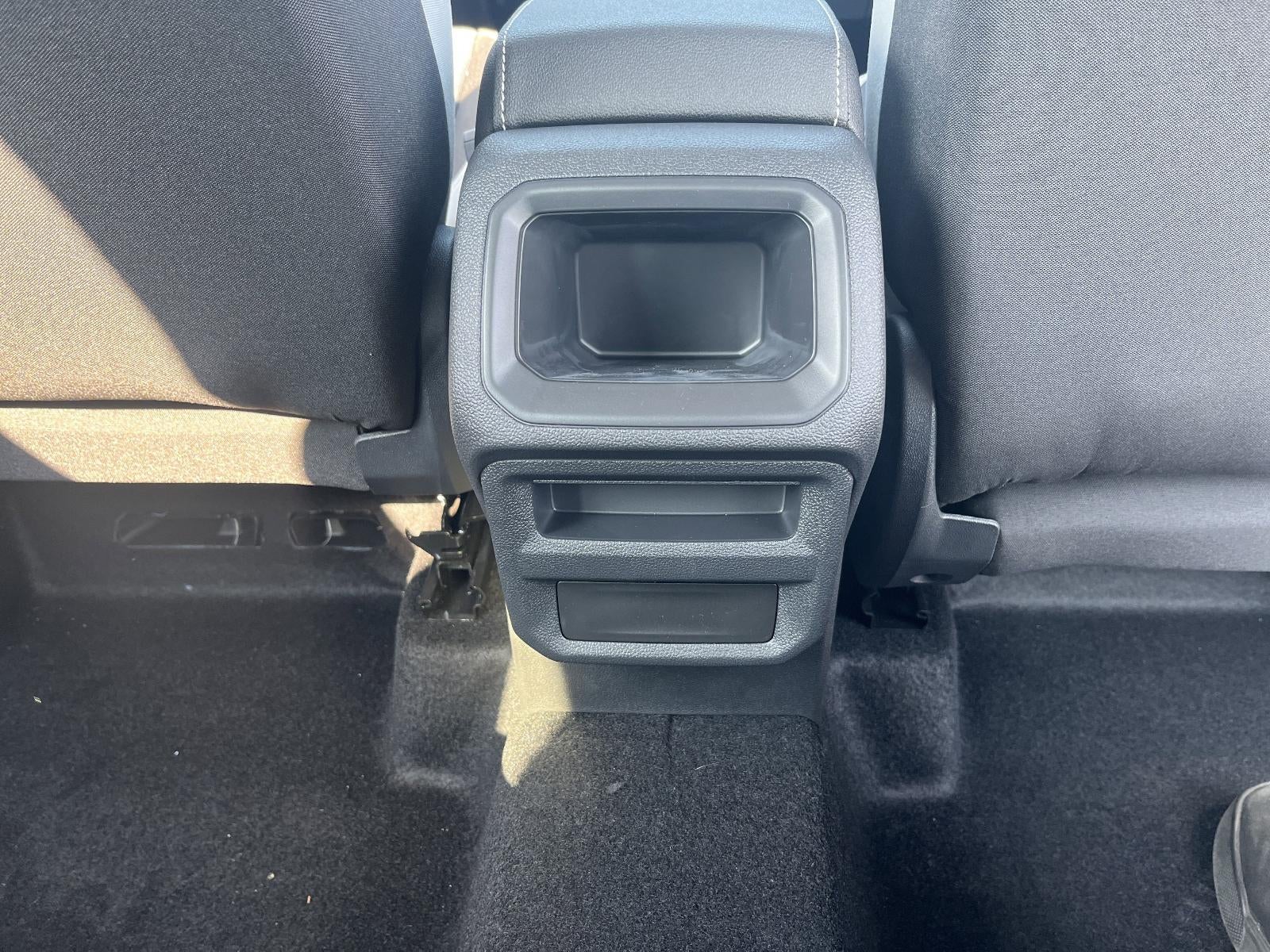 2025 Volkswagen Taos S 4MOTION