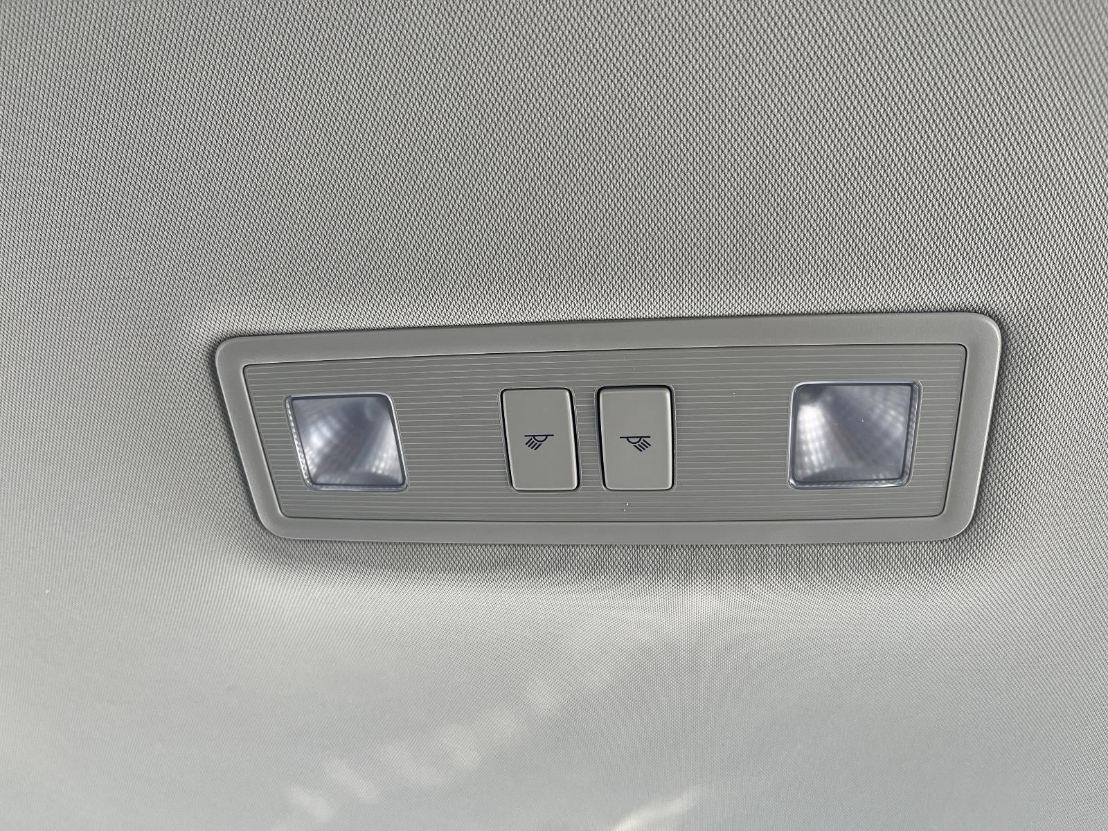 2025 Volkswagen Taos S 4MOTION