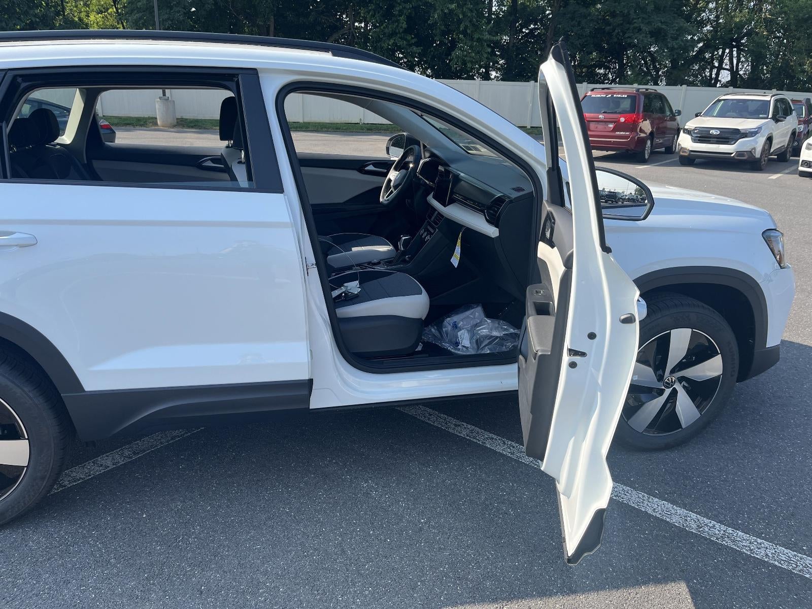 2025 Volkswagen Taos S 4MOTION