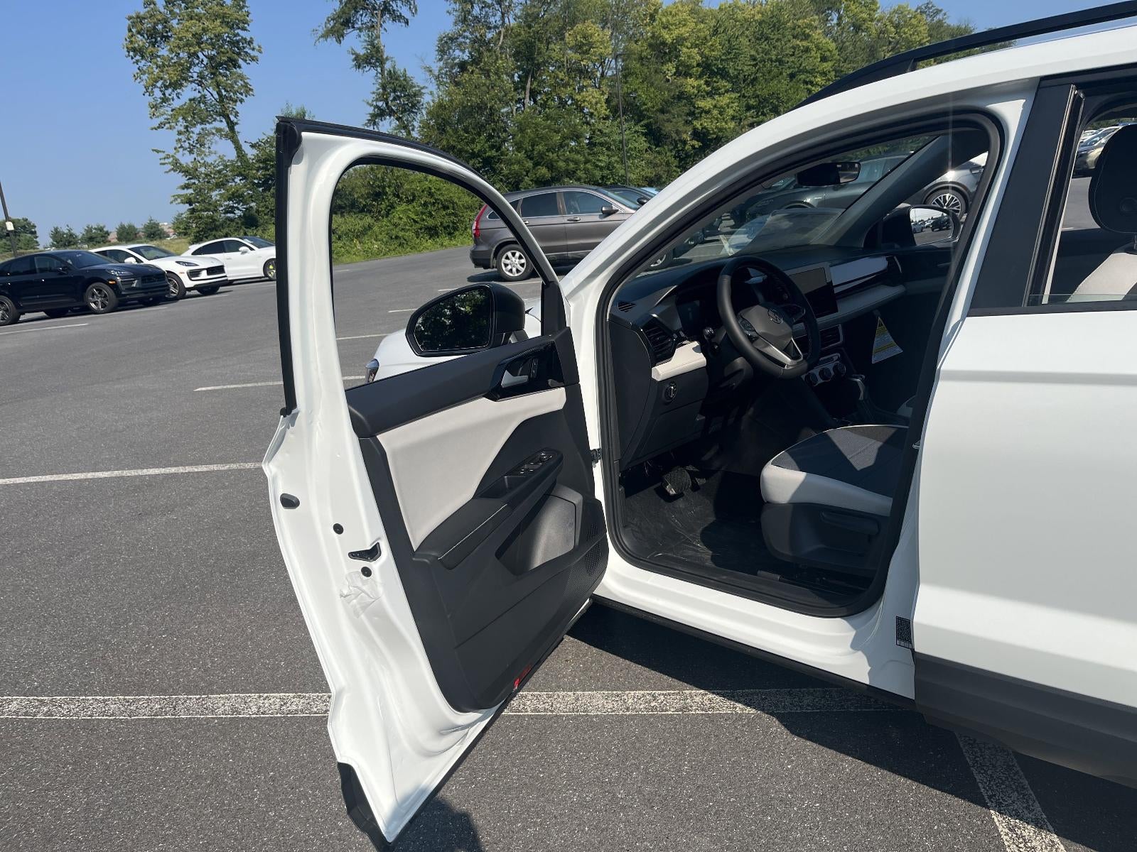 2025 Volkswagen Taos S 4MOTION