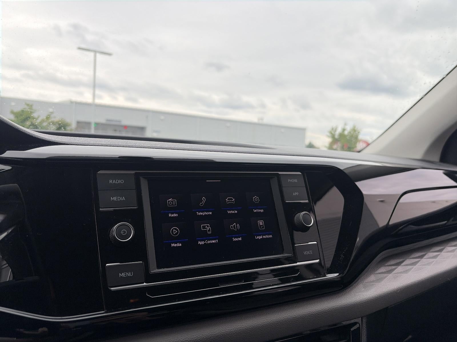 2023 Volkswagen Taos S FWD