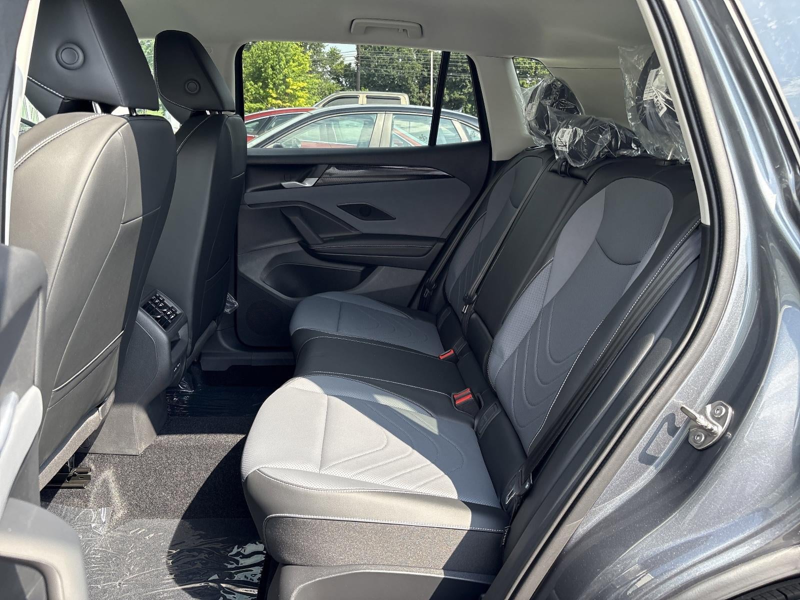 2025 Volkswagen Tiguan 2.0T SE 4MOTION