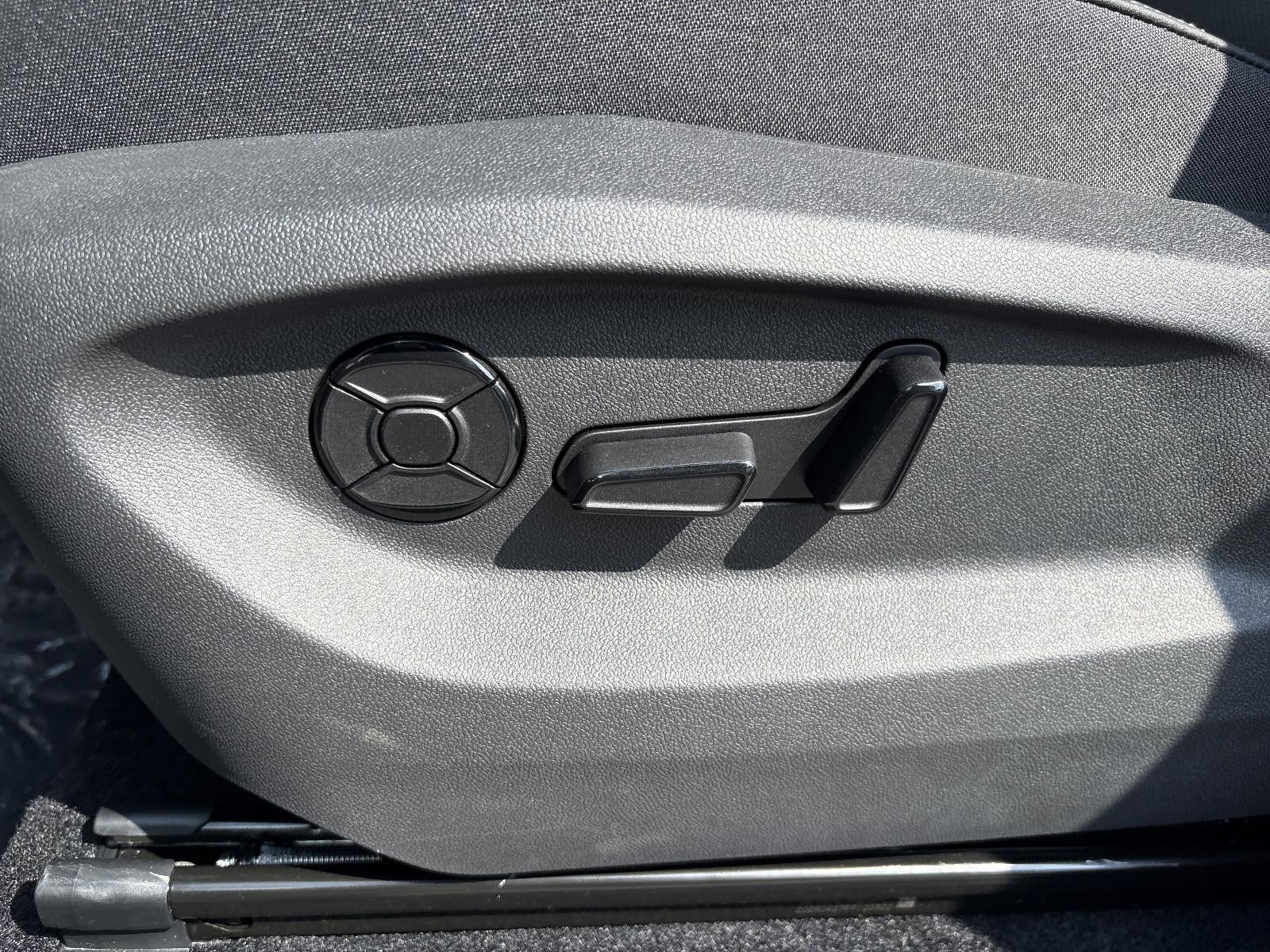 2025 Volkswagen Tiguan 2.0T SE 4MOTION