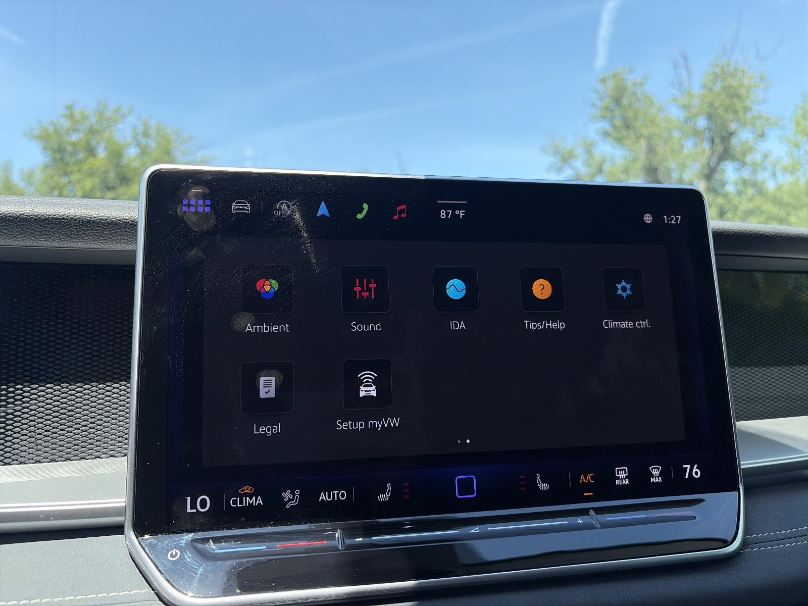 2025 Volkswagen Tiguan 2.0T SE 4MOTION