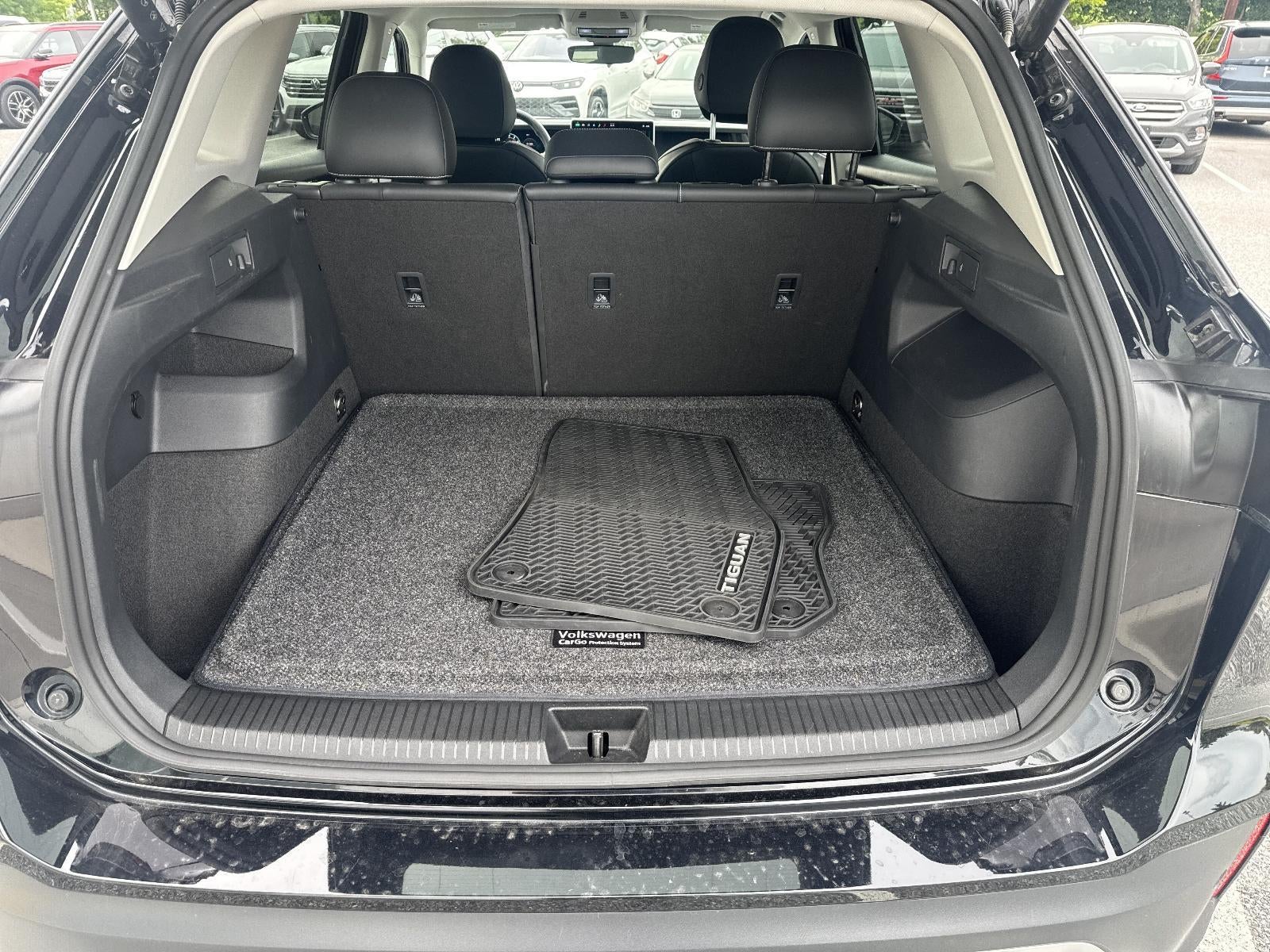 2025 Volkswagen Tiguan 2.0T SE 4MOTION