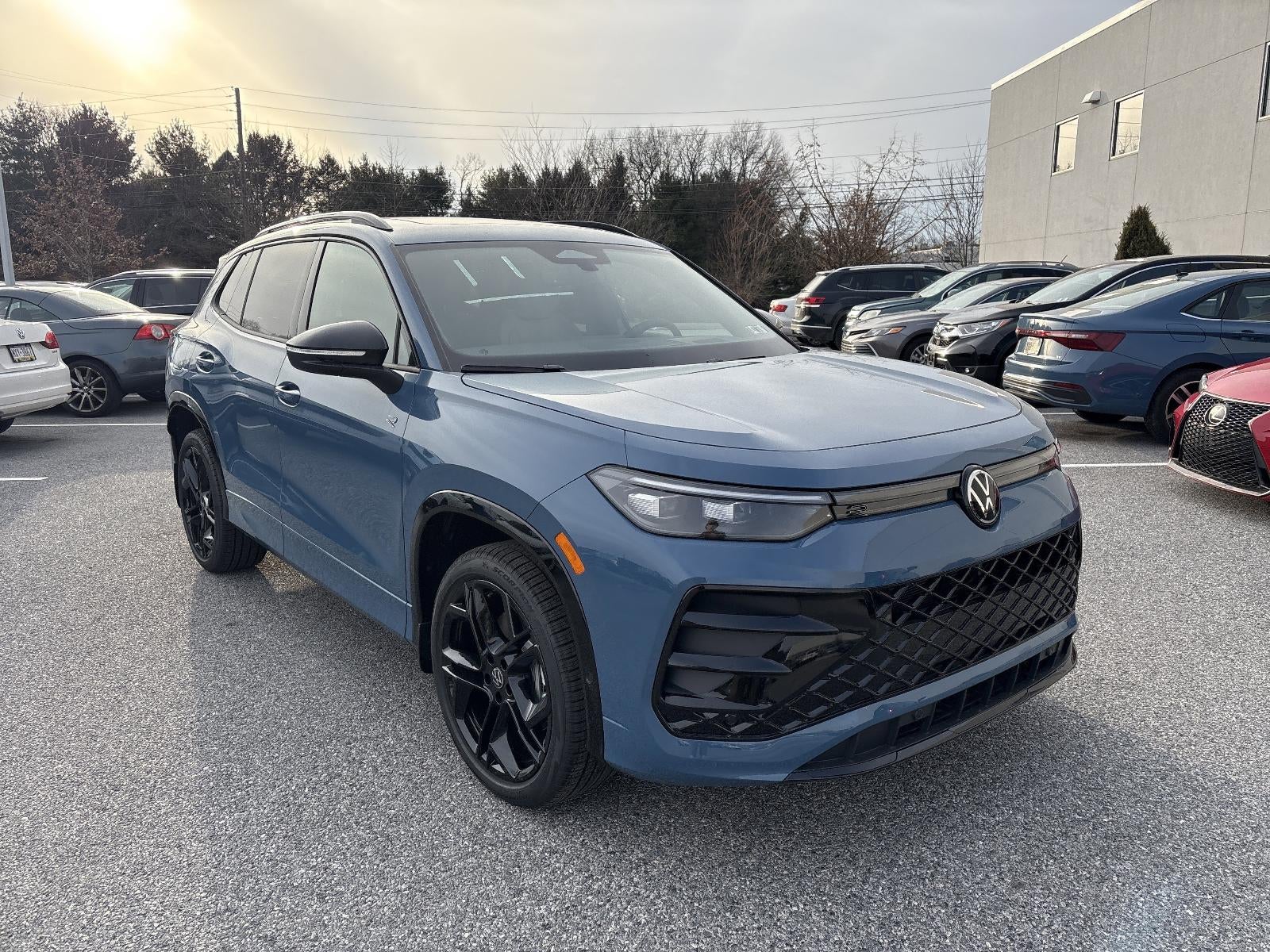 2026 Volkswagen Tiguan 2.0T SE R-Line Black 4MOTION