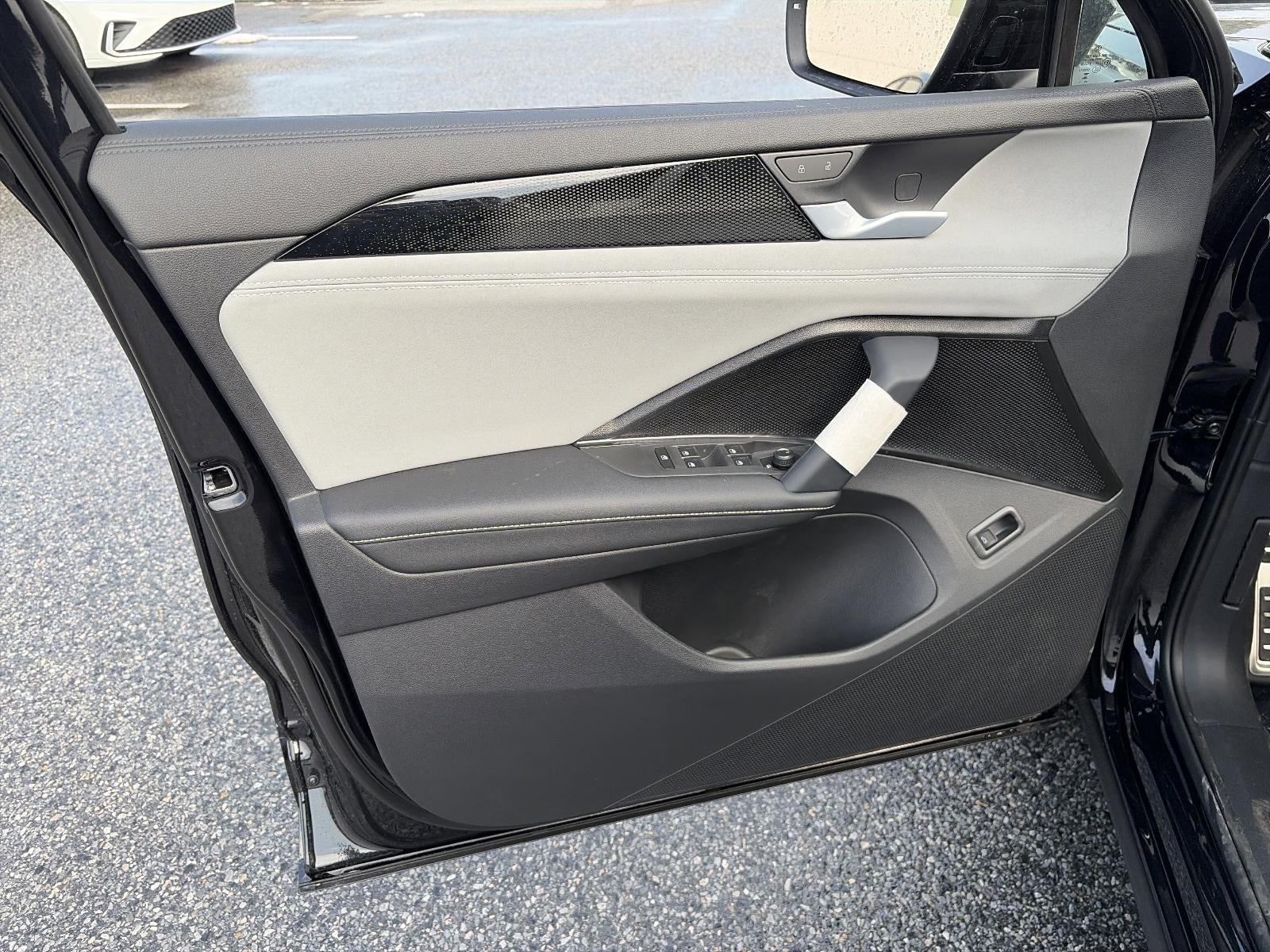 2026 Volkswagen Tiguan 2.0T SE R-Line Black 4MOTION