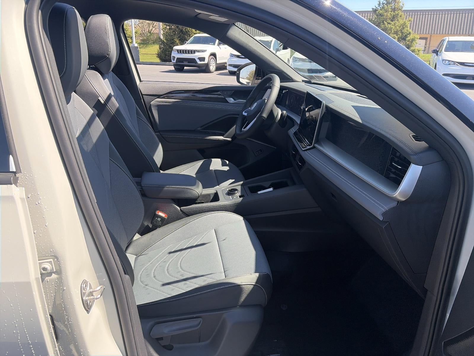 2026 Volkswagen Tiguan SE R-Line Black 4MOTION