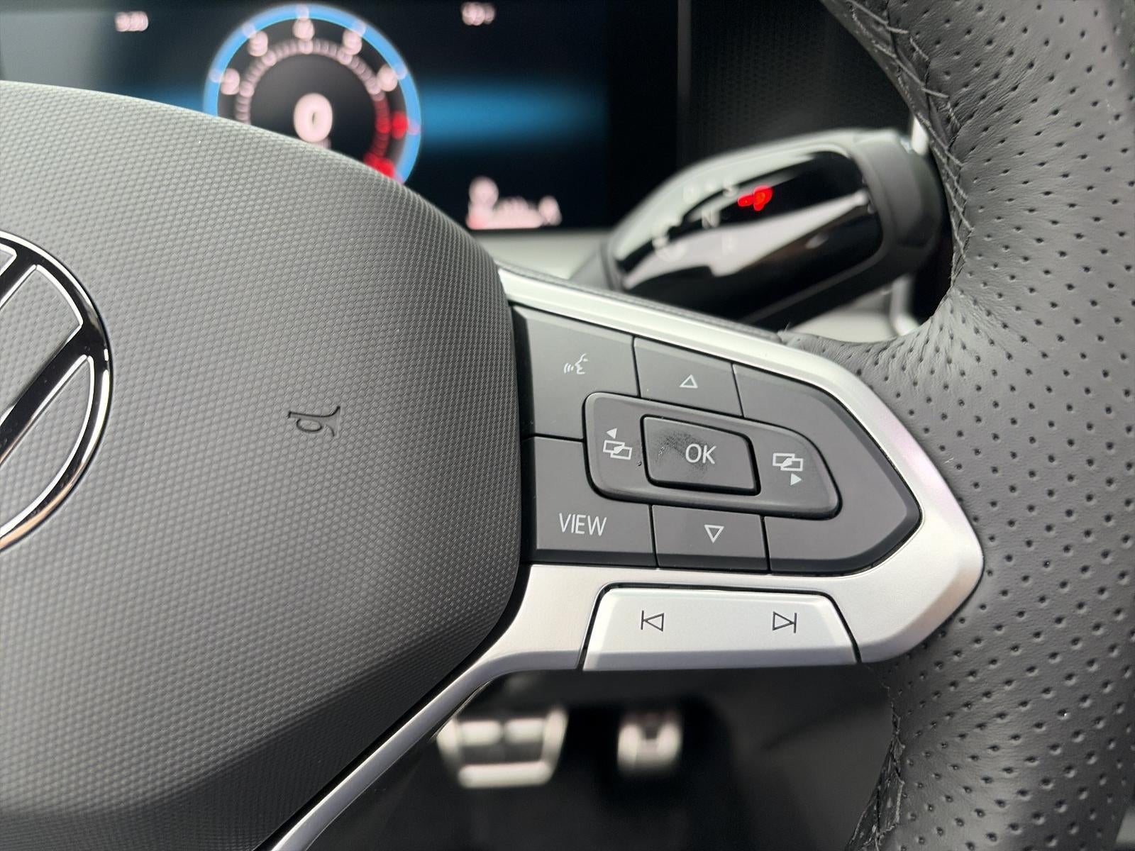 2026 Volkswagen Tiguan SE R-Line Black 4MOTION