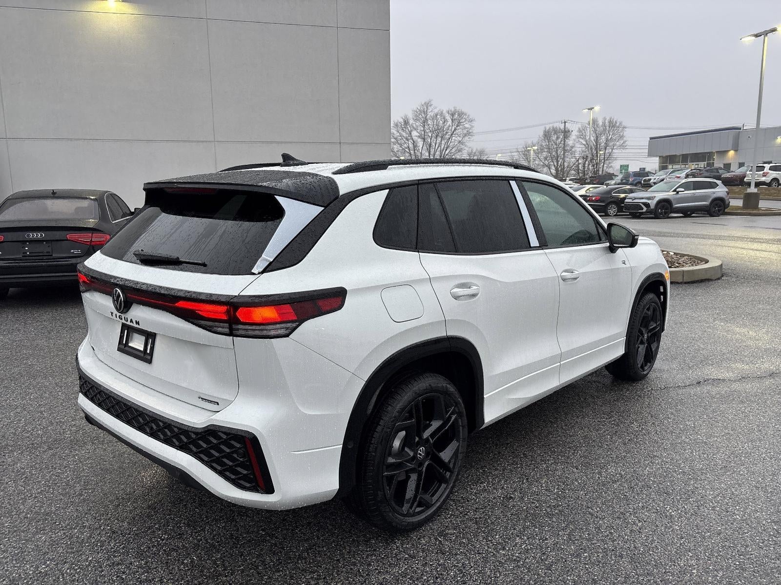 2026 Volkswagen Tiguan 2.0T SE R-Line Black 4MOTION