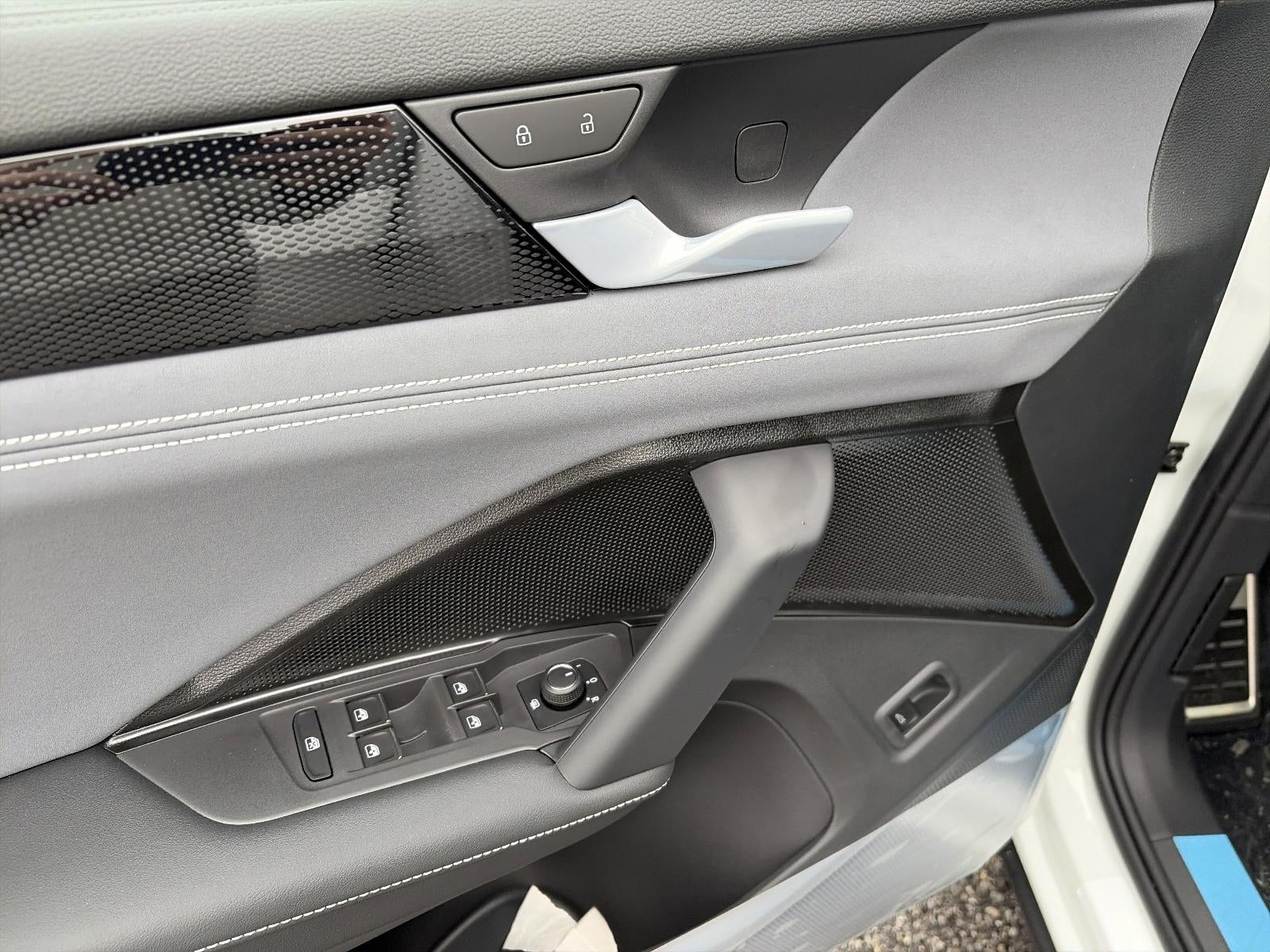 2026 Volkswagen Tiguan SE R-Line Black 4MOTION