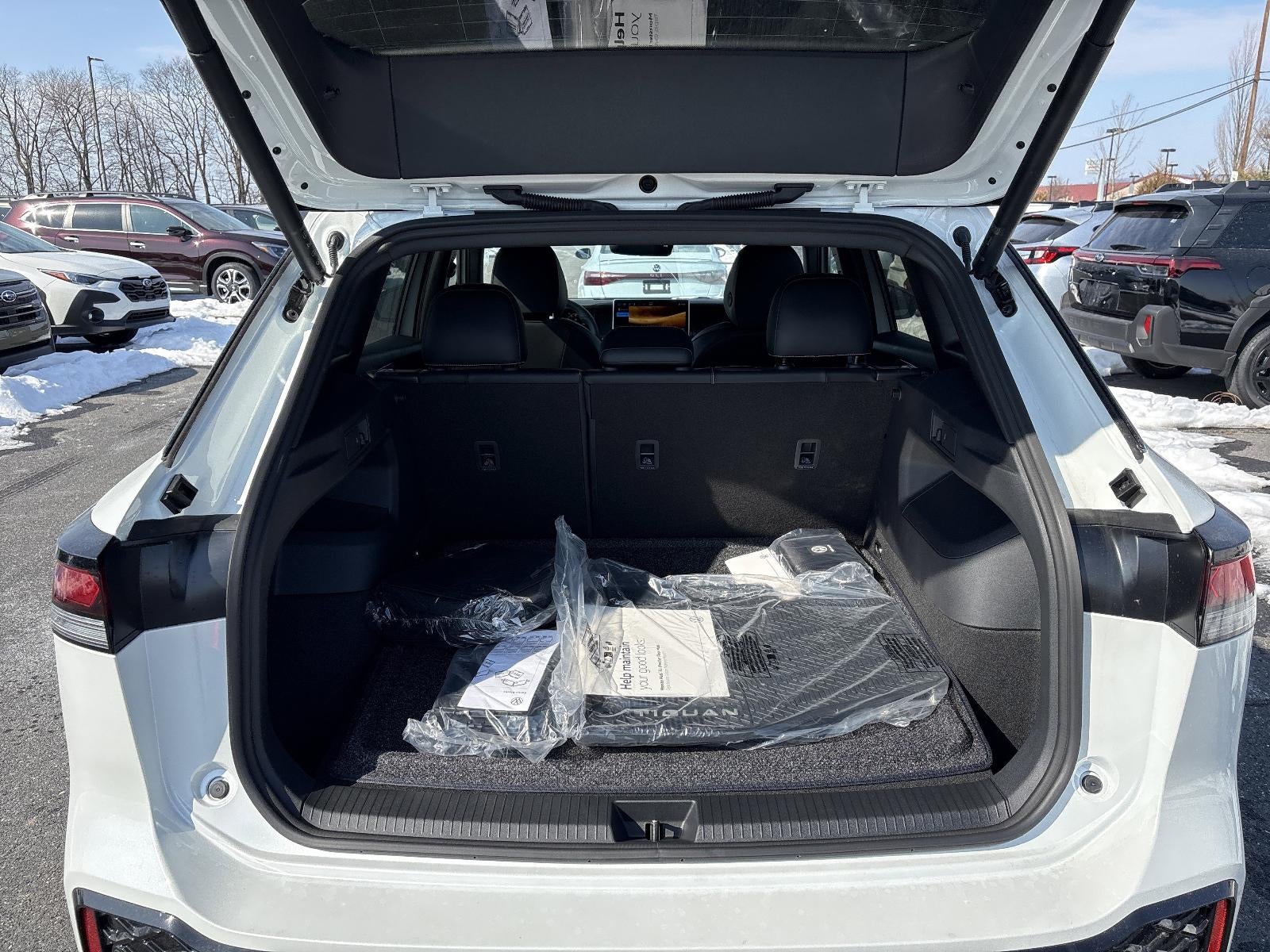 2026 Volkswagen Tiguan 2.0T SE R-Line Black 4MOTION