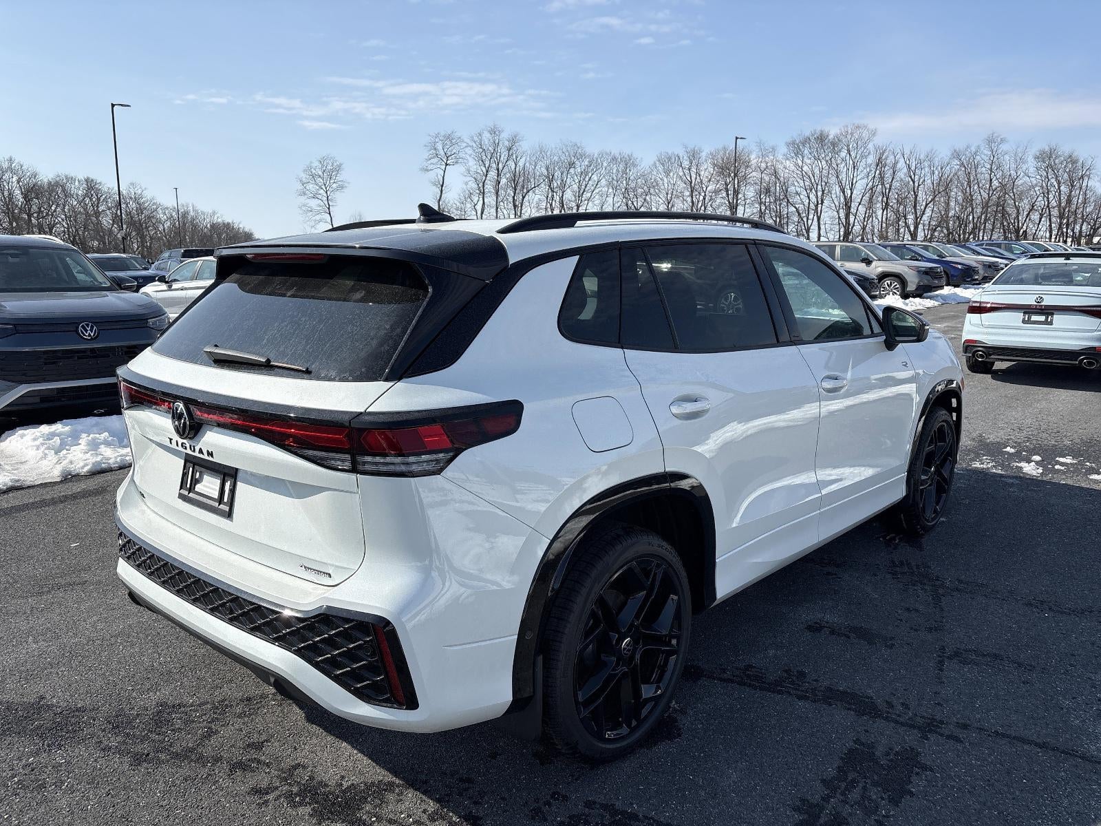 2026 Volkswagen Tiguan 2.0T SE R-Line Black 4MOTION