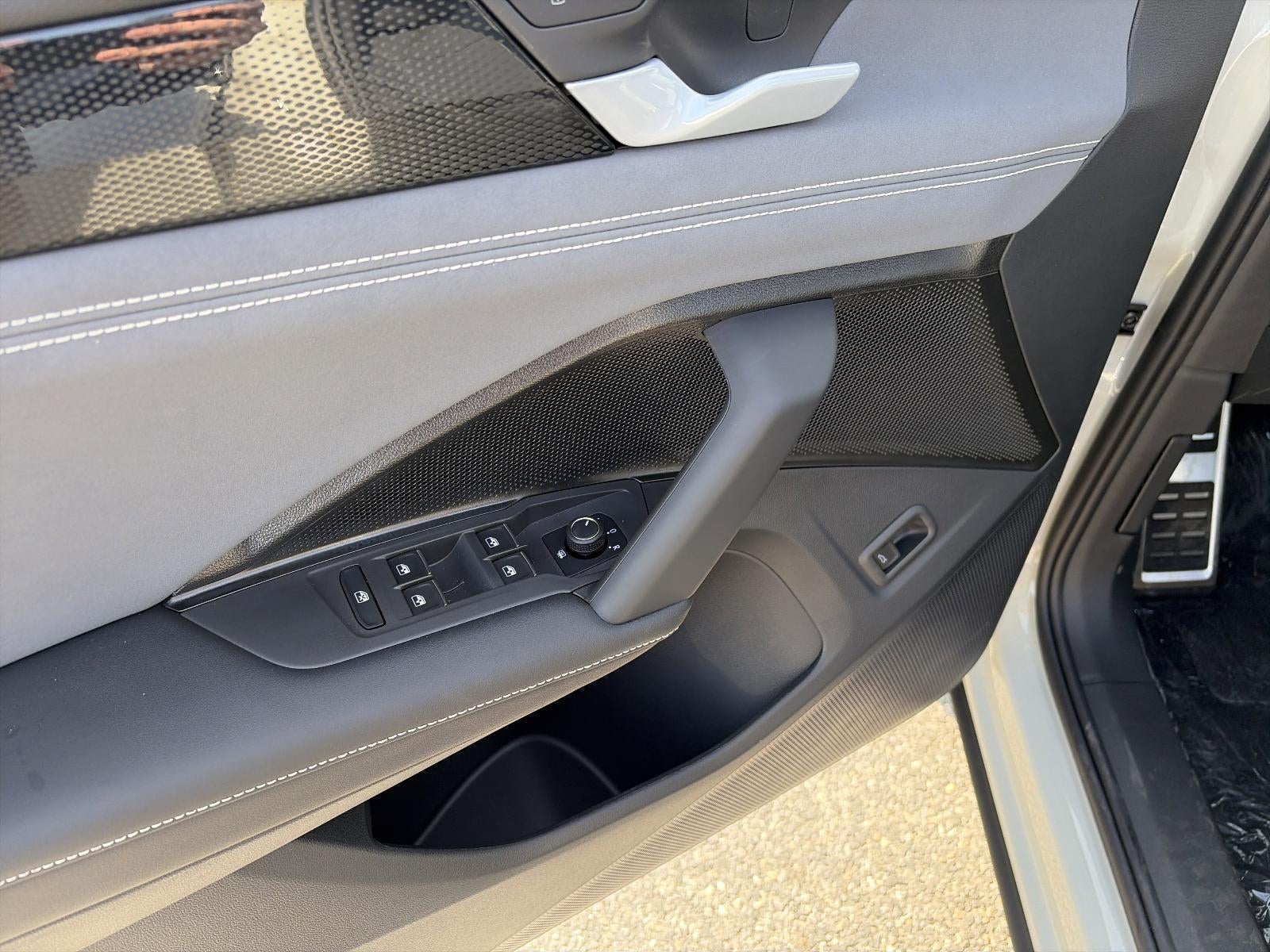 2026 Volkswagen Tiguan 2.0T SE R-Line Black 4MOTION