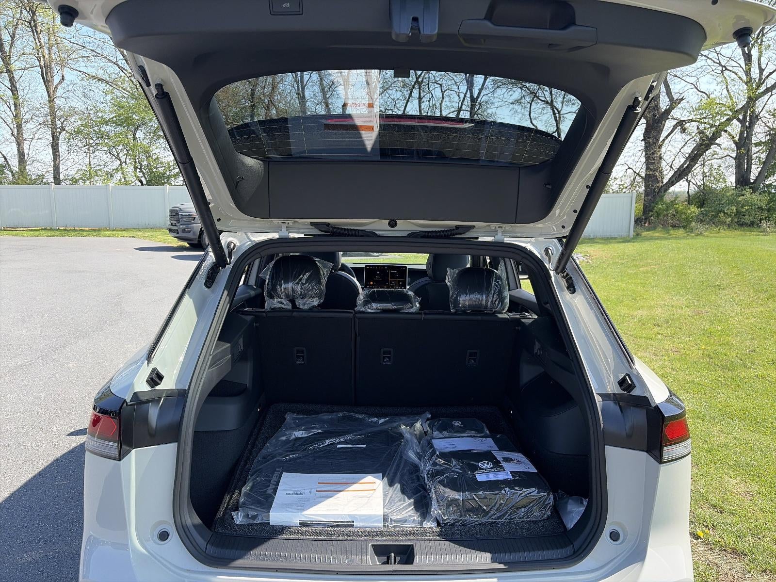 2026 Volkswagen Tiguan SE R-Line Black 4MOTION