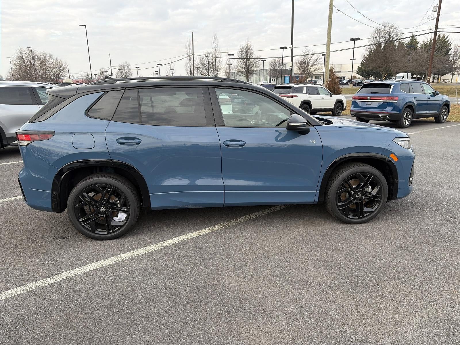 2026 Volkswagen Tiguan 2.0T SE R-Line Black 4MOTION