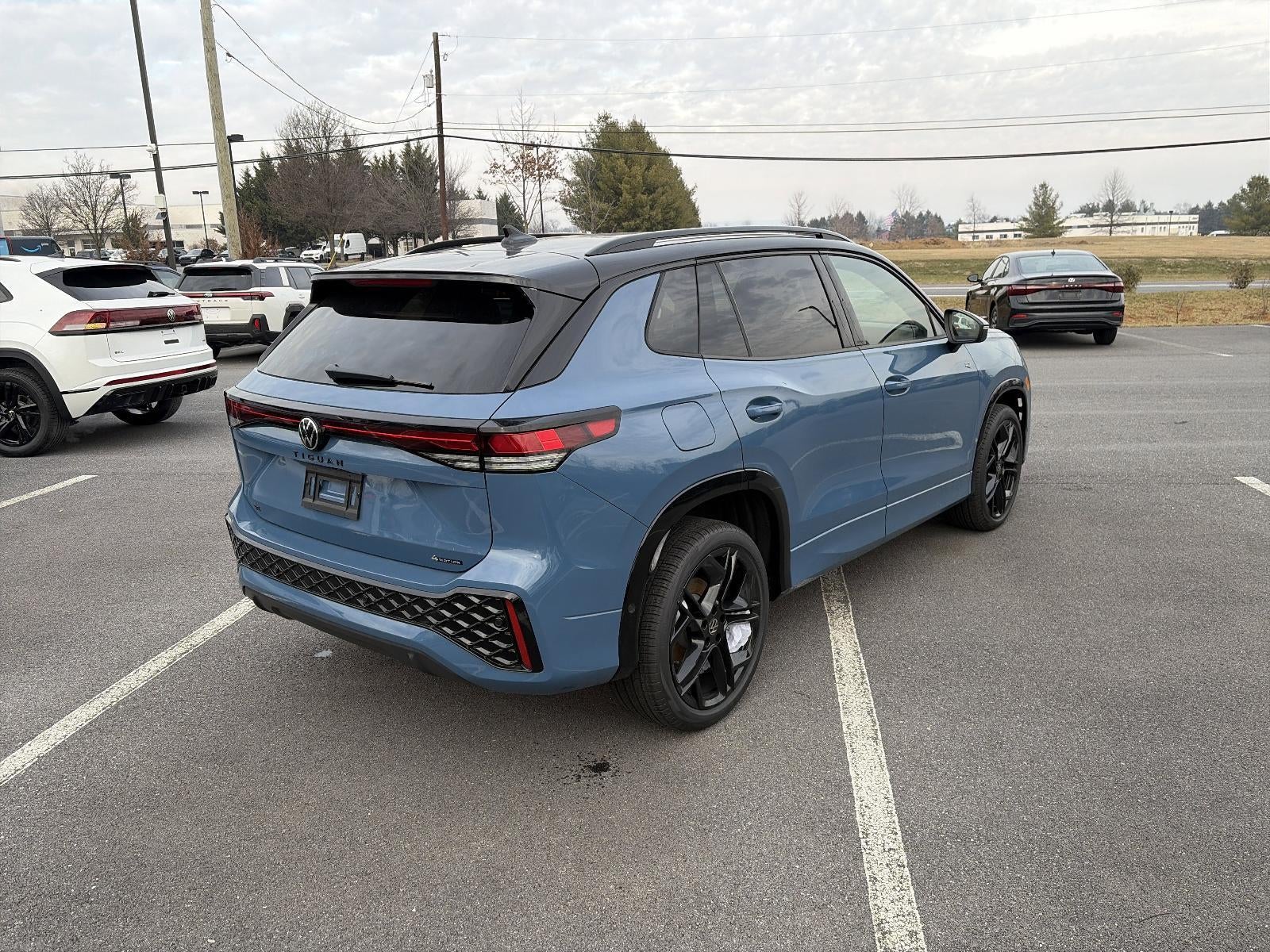 2026 Volkswagen Tiguan 2.0T SE R-Line Black 4MOTION