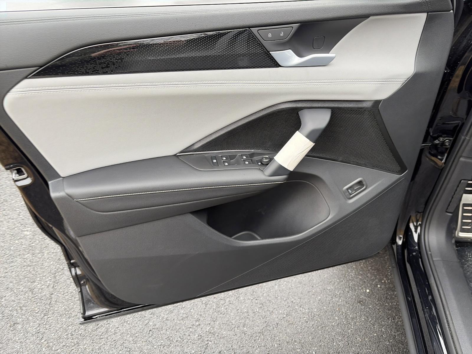 2026 Volkswagen Tiguan SE R-Line Black 4MOTION