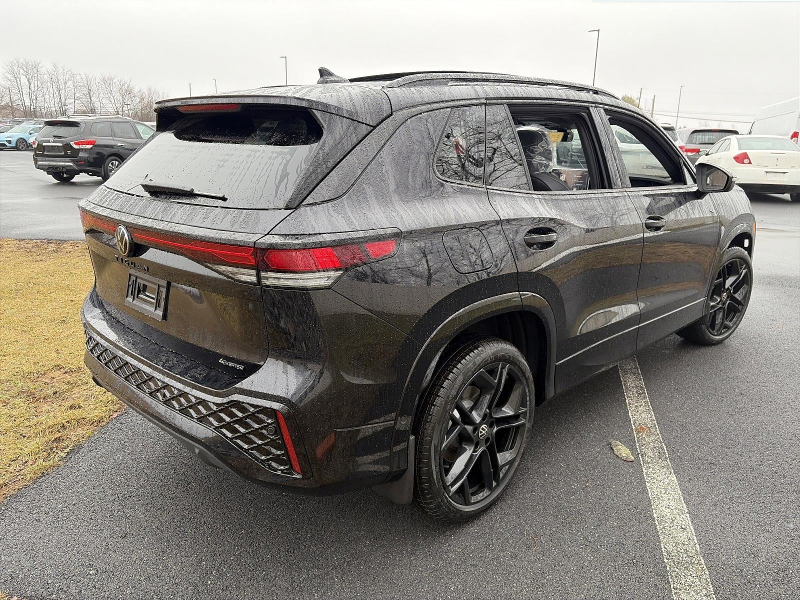 2026 Volkswagen Tiguan SE R-Line Black 4MOTION