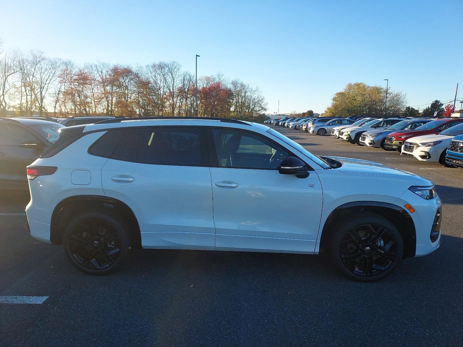 2026 Volkswagen Tiguan 2.0T SE R-Line Black 4MOTION