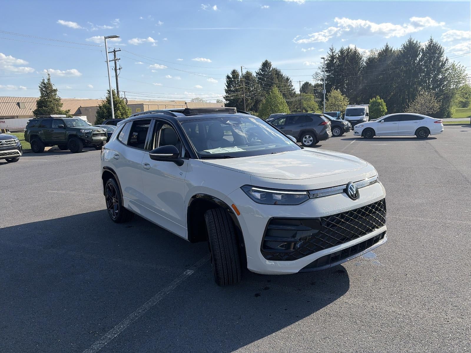 2026 Volkswagen Tiguan SE R-Line Black 4MOTION