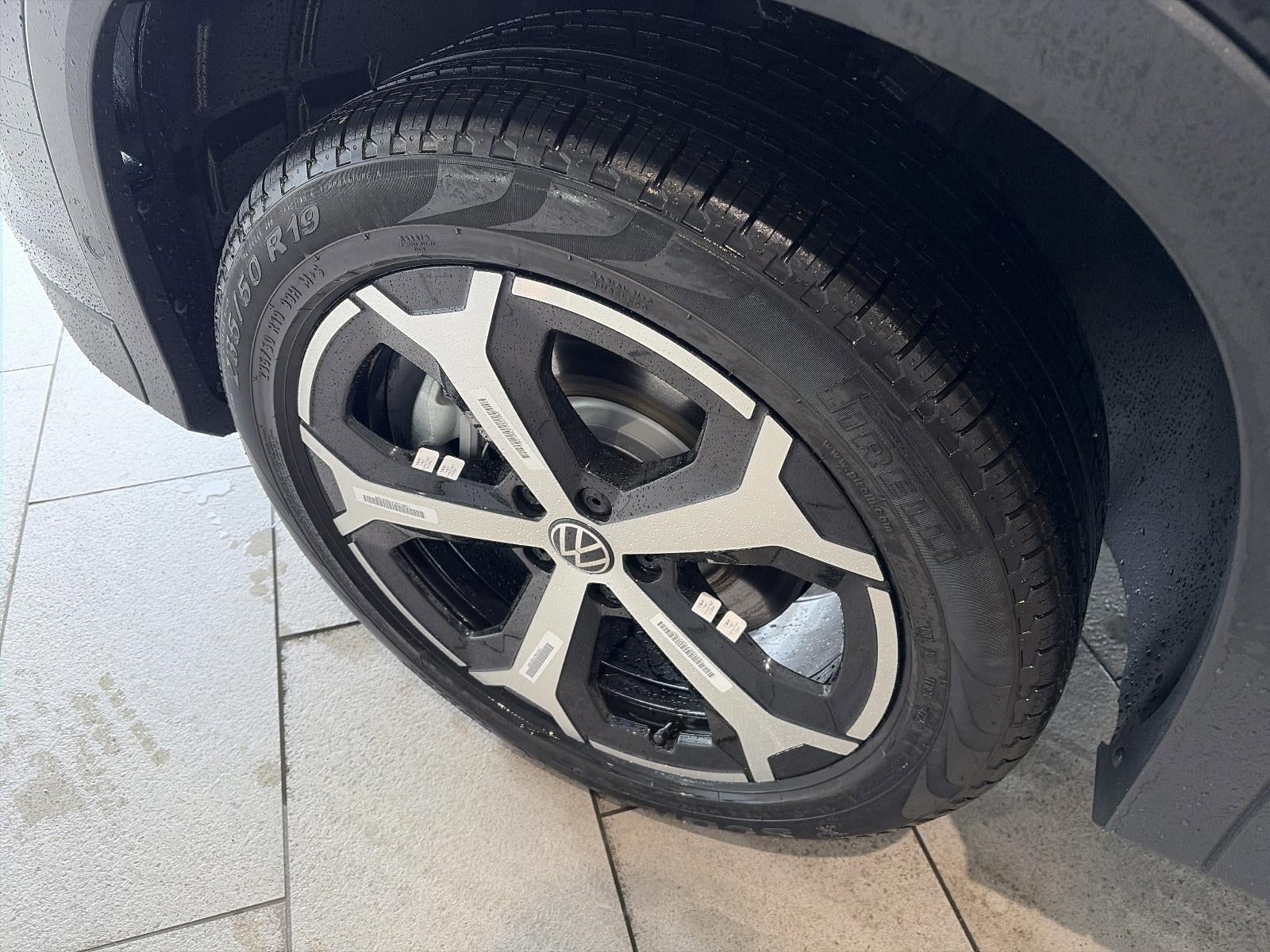 2026 Volkswagen Tiguan SE 4MOTION