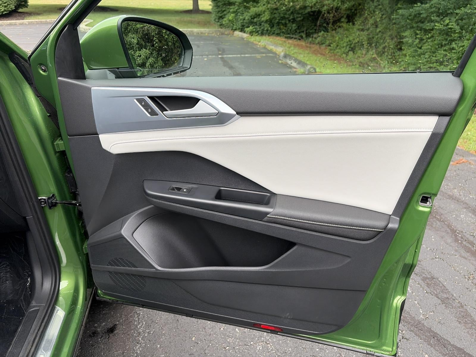 2026 Volkswagen Taos SE 4MOTION
