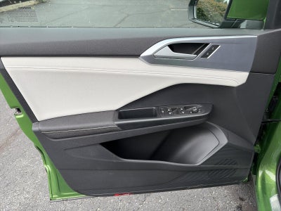 2026 Volkswagen Taos SE 4MOTION