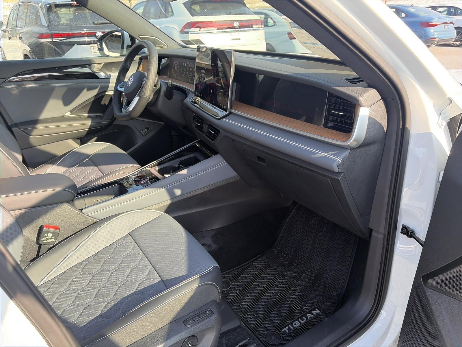 2026 Volkswagen Tiguan 2.0T SEL R-Line Turbo 4MOTION