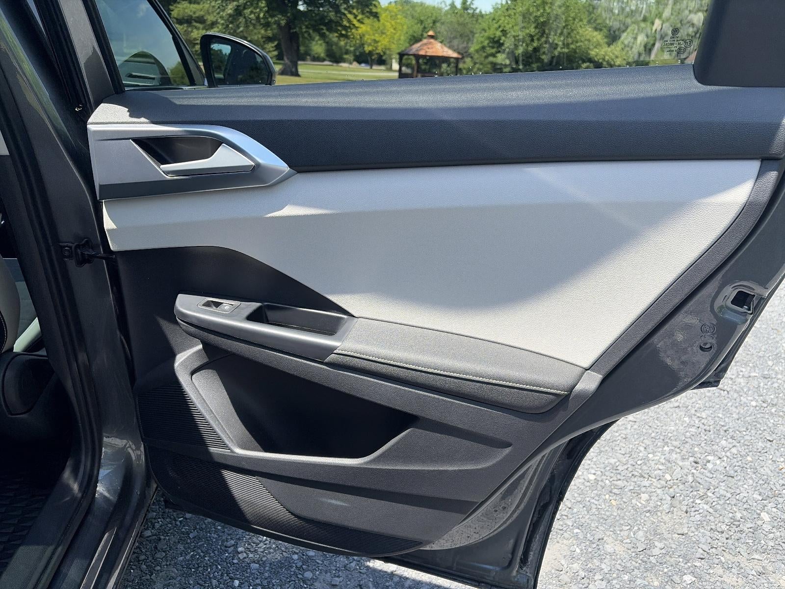 2025 Volkswagen Taos SE 4MOTION