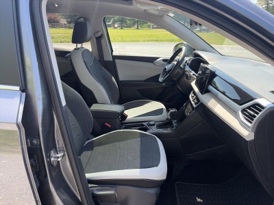 2025 Volkswagen Taos SE 4MOTION