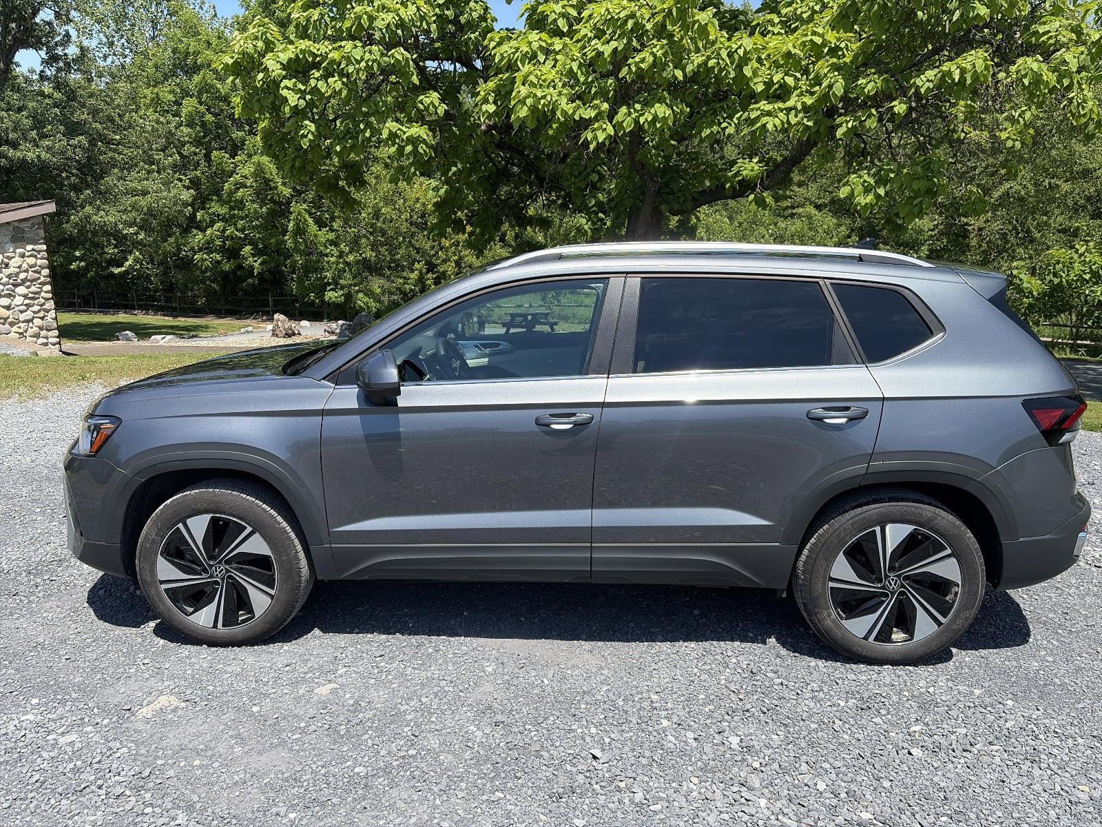 2025 Volkswagen Taos SE 4MOTION