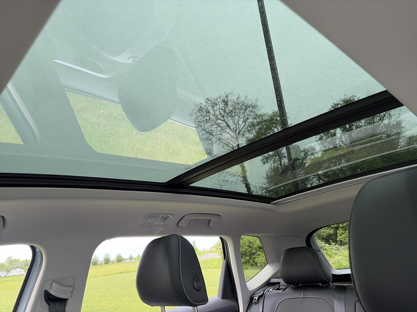 2026 Volkswagen Taos SE 4MOTION