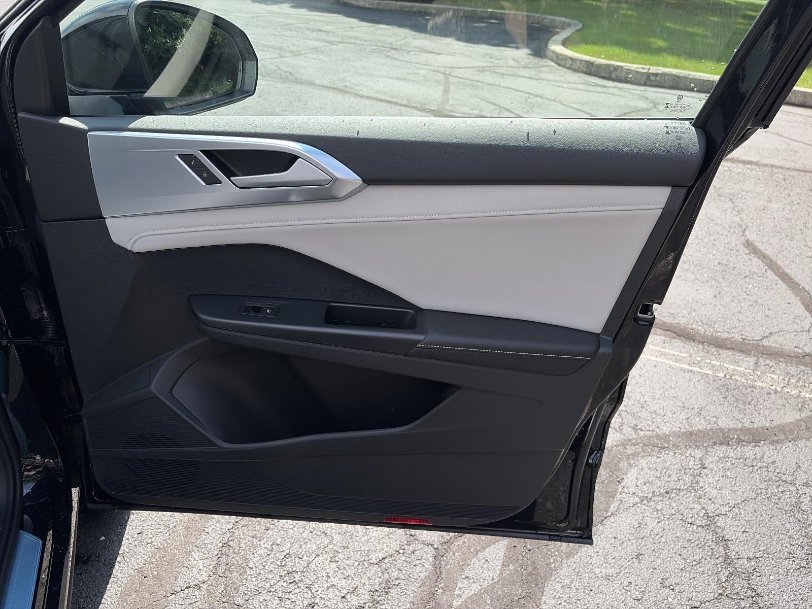 2026 Volkswagen Taos SE 4MOTION