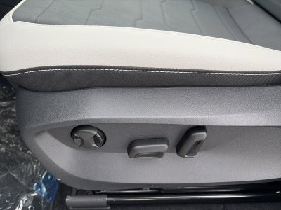 2026 Volkswagen Taos SE 4MOTION